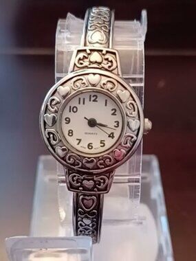Vintage Ladies AVON Silver Tone Bangle Watch with Heart Motif - WORKS!